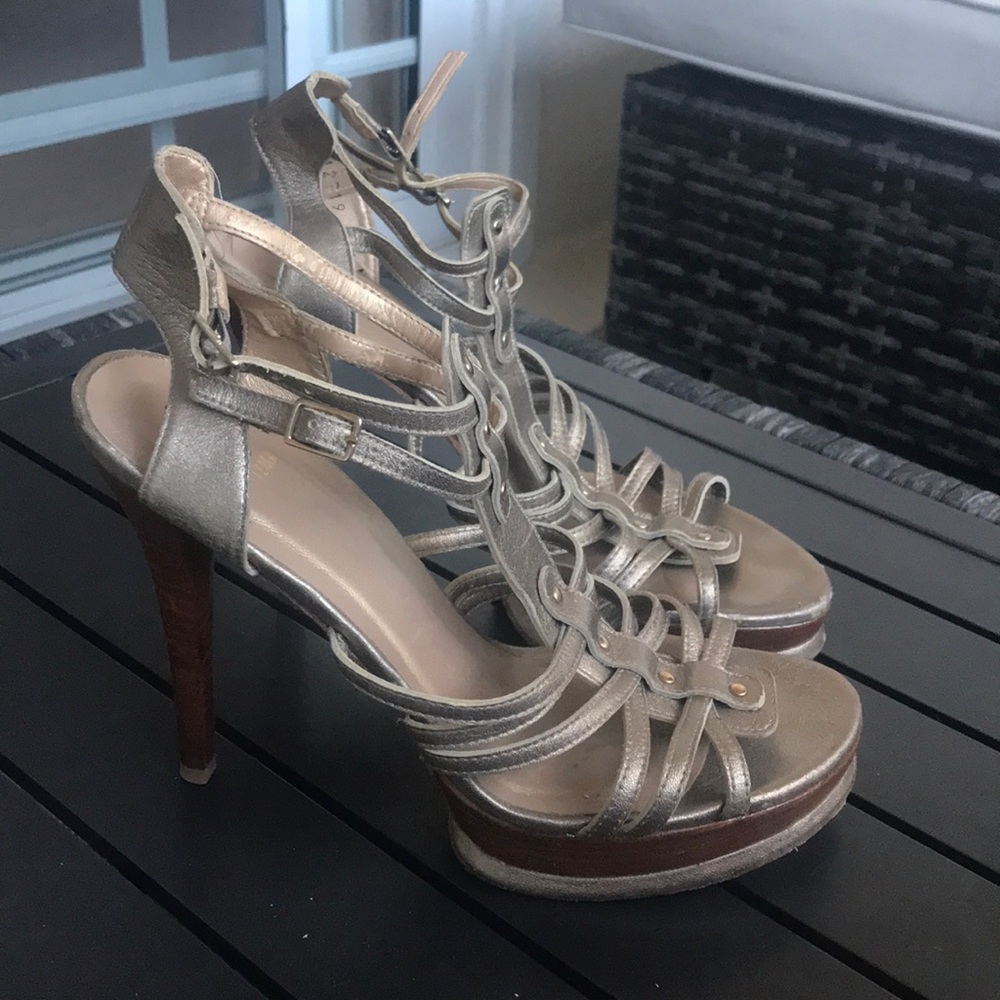 Stuart Weitzman Sandals 7.5